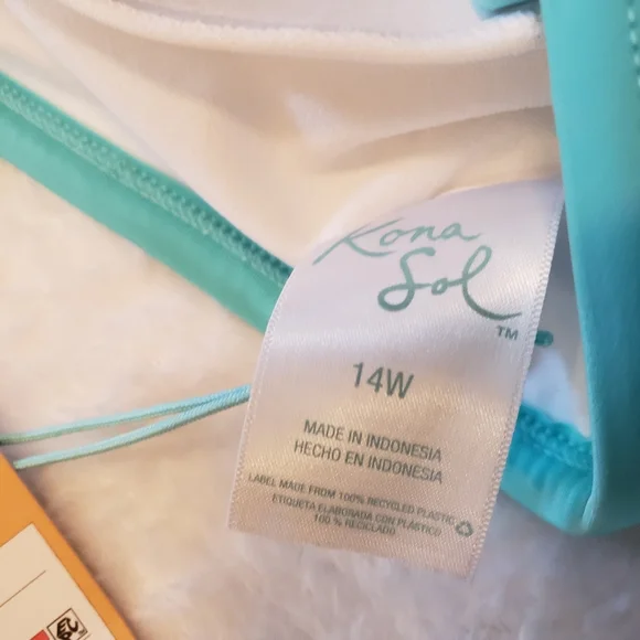NWT One-Piece Suimsuit Kona Sol - Picture 4 of 4